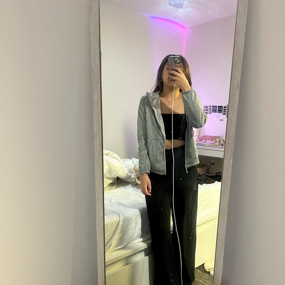 grey double sided windbreaker uniqlo jacket